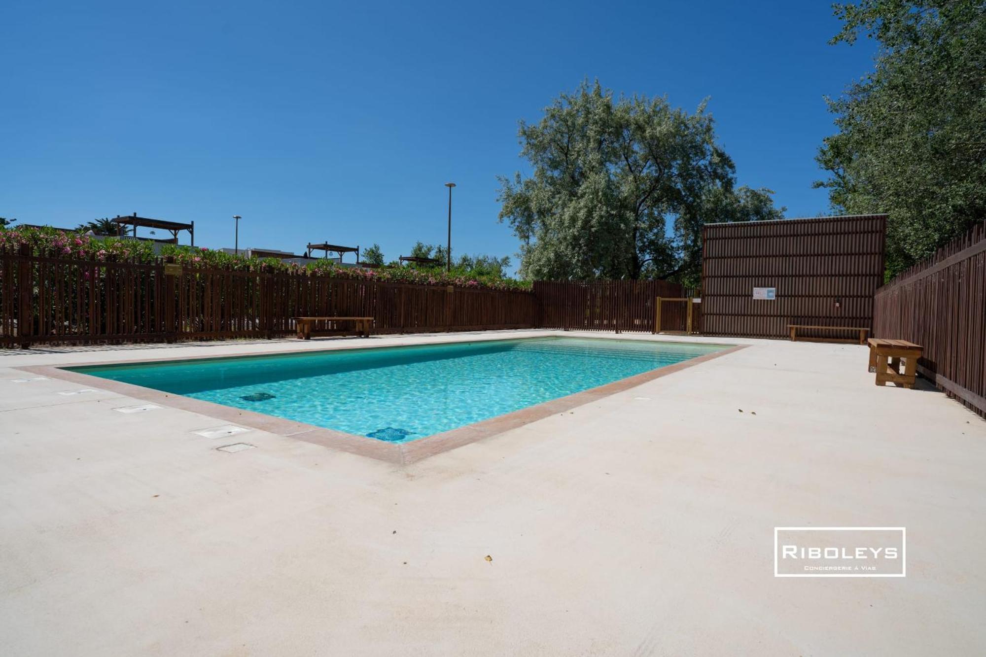 T4 Climatise Avec Piscine A 400M De La Mer Vias Exteriör bild